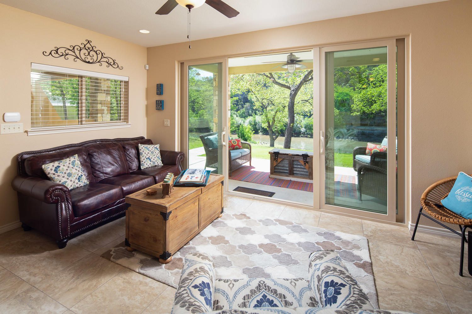 River Run Condo - living room.