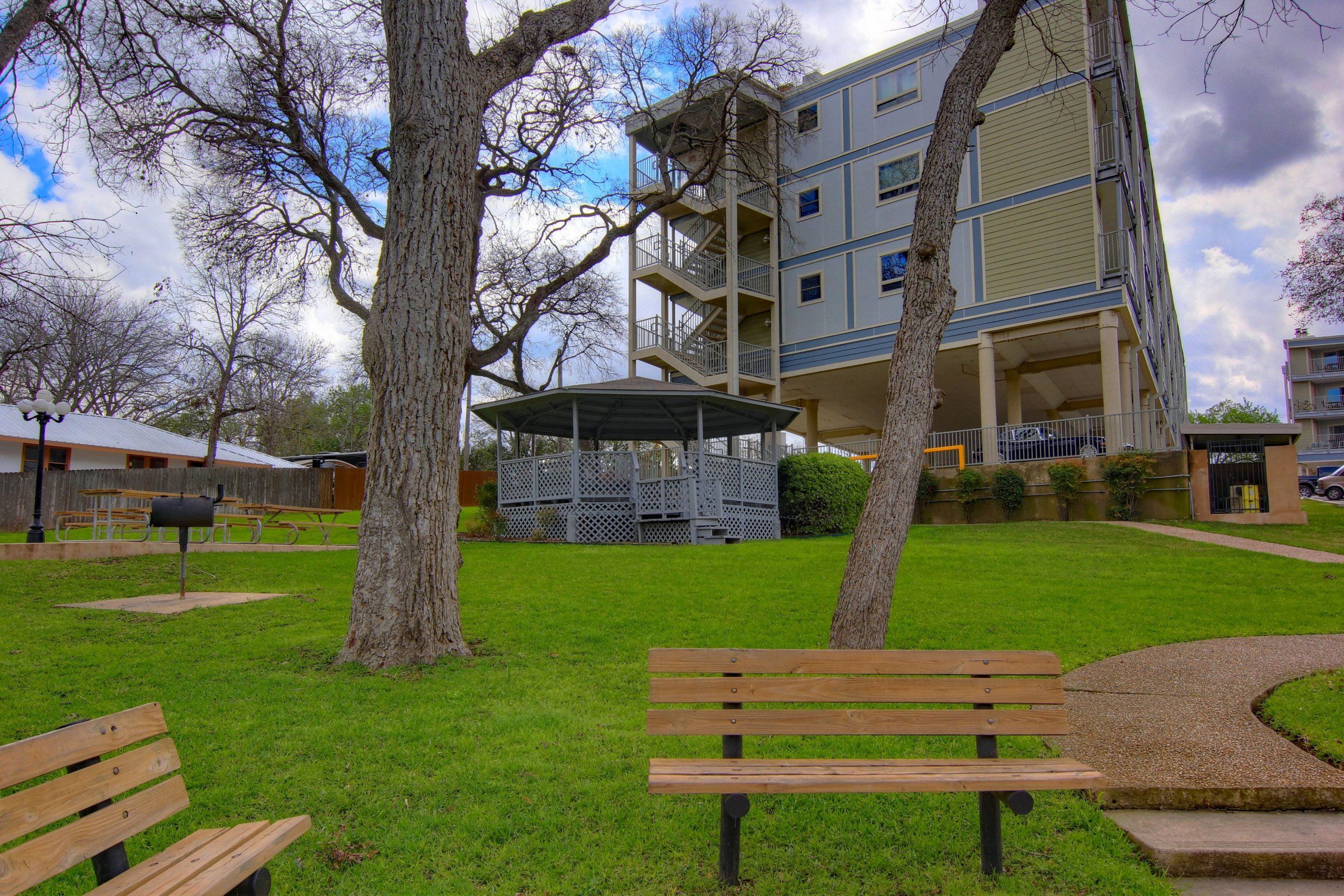 River Run grounds and condo exteriors.