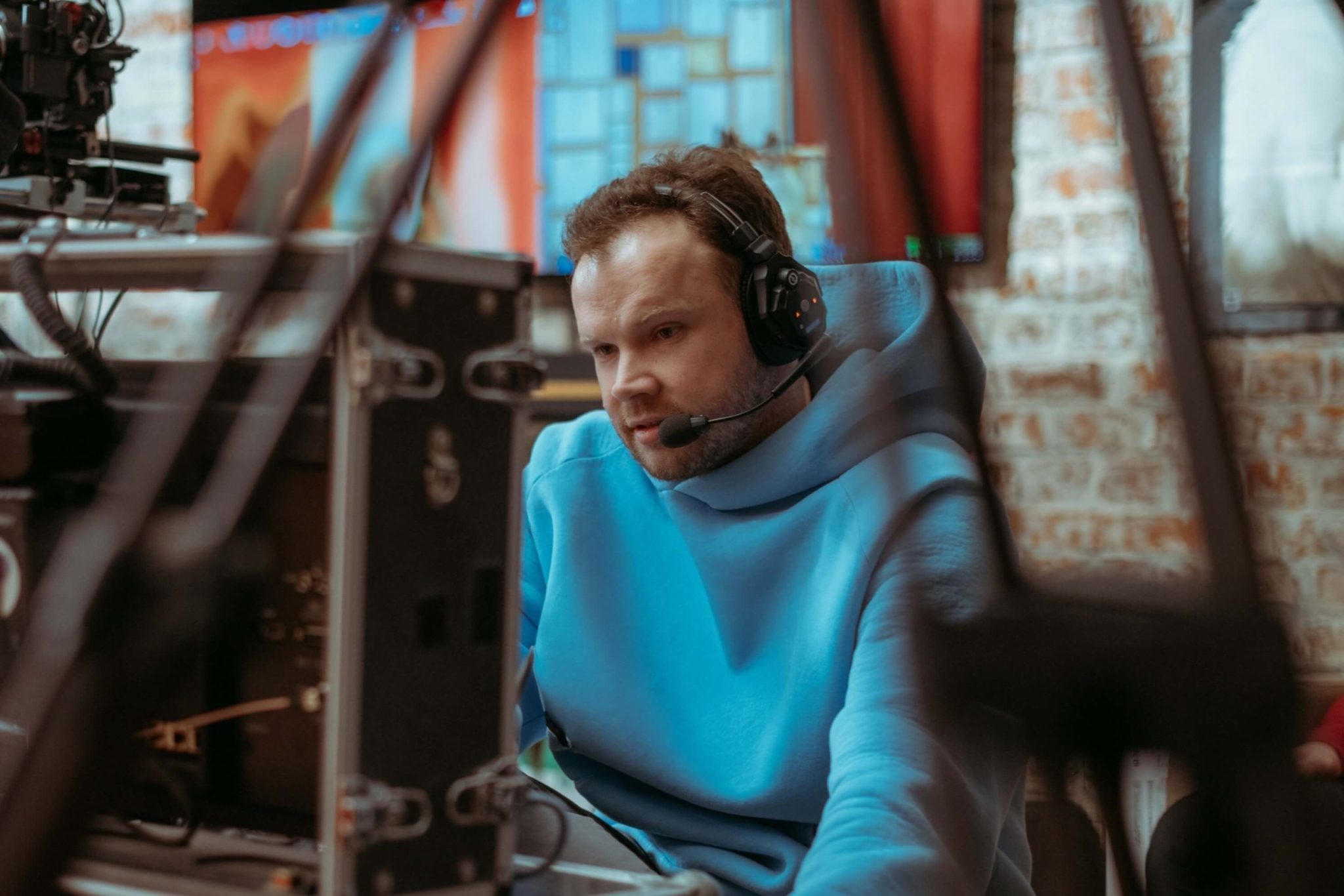A man looking at Movies in New Braunfels.
